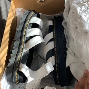 🆕 Dr. Martens Blaire White Leather Platform Sandals